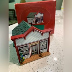 HO scale 1994 THE SARAH PLAIN & TALL COLLECTION "Mrs. Parkley's General Store"